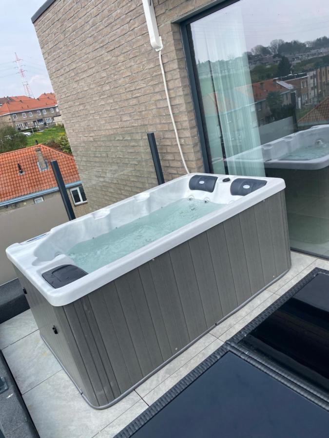 Liege Luxe & Jacuzzi Sous Les Etoiles Διαμέρισμα Saint-Nicolas  Εξωτερικό φωτογραφία